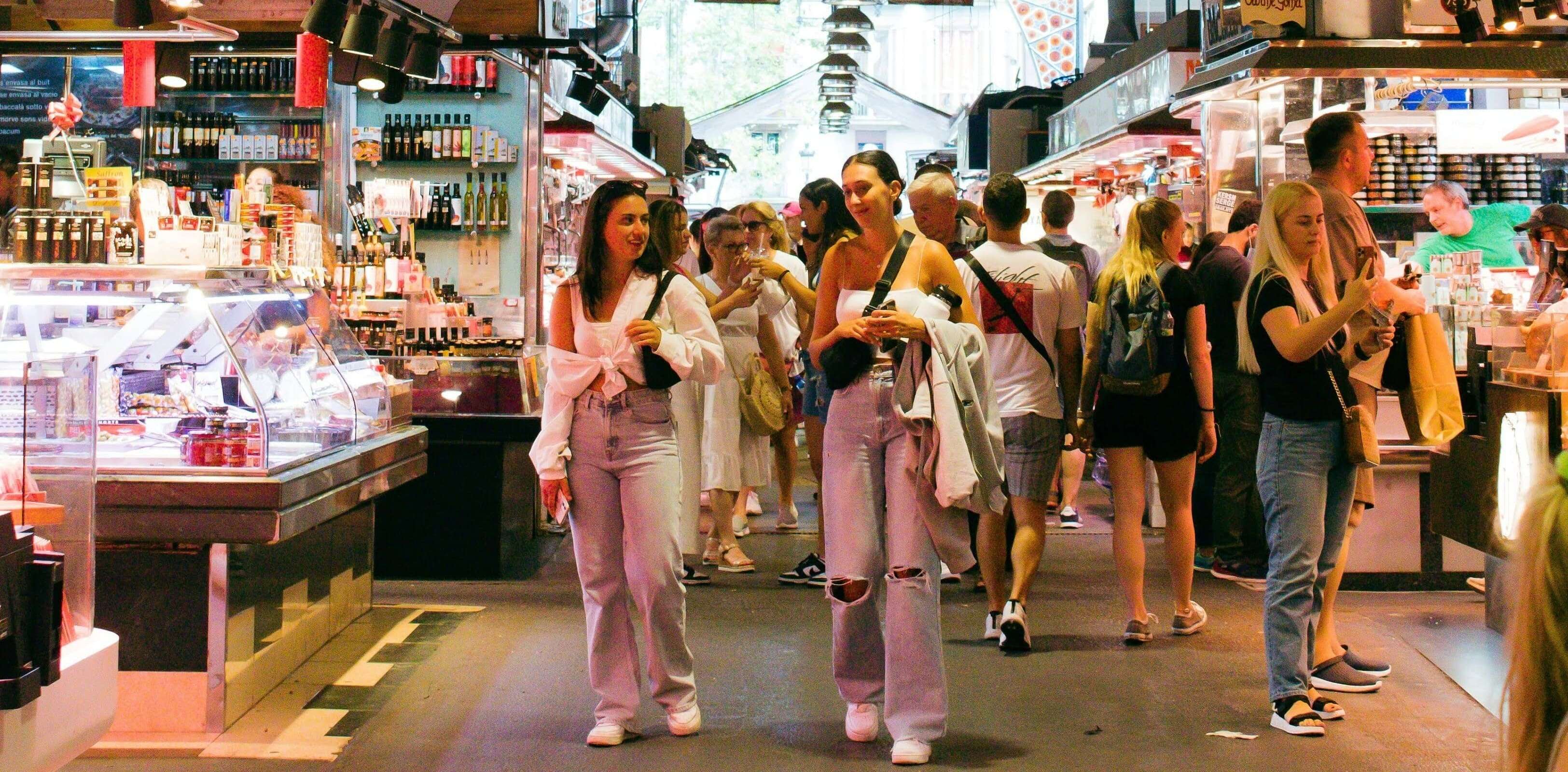  Markets, Festivals, and Culinary Experiences 
