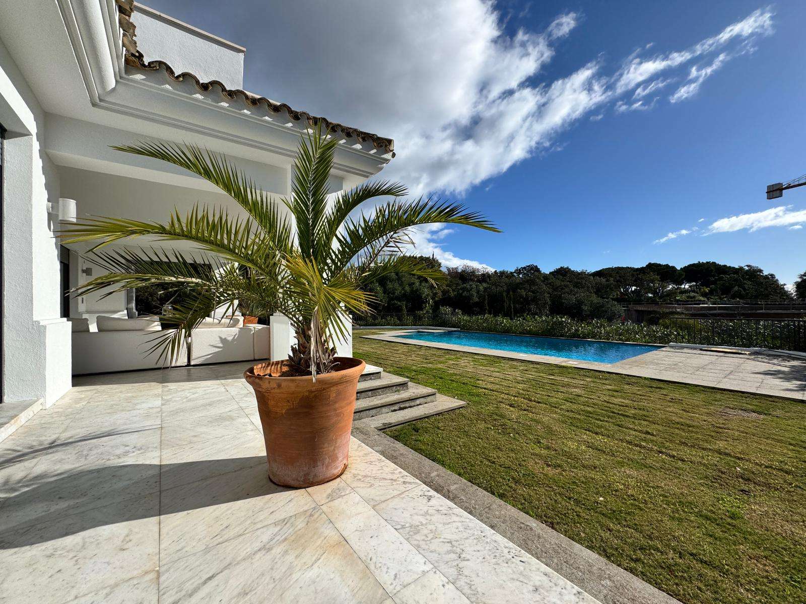 Classical villa in Sotogrande Alto - Photo 3