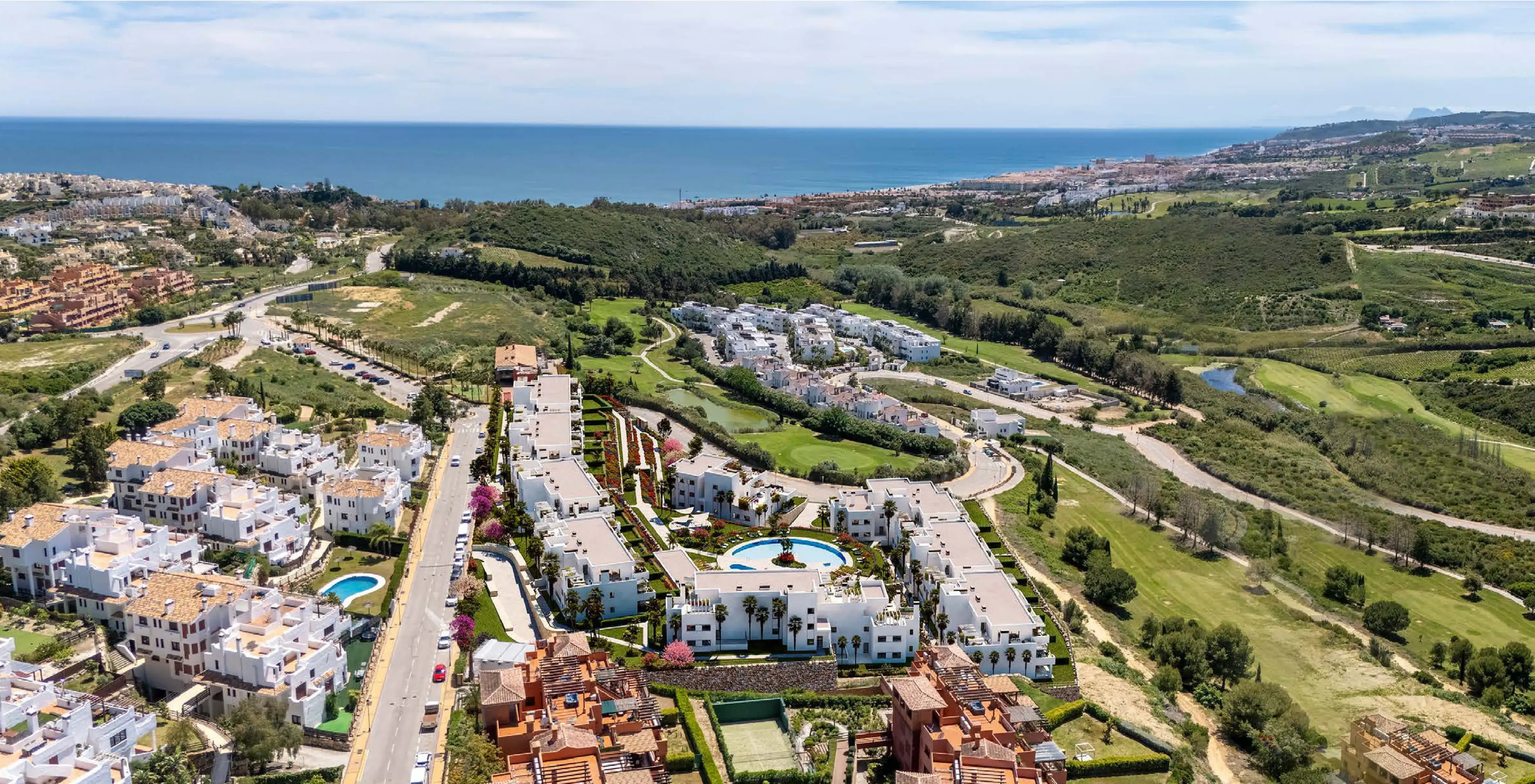 Casares Golf apartments under construction - Photo 2