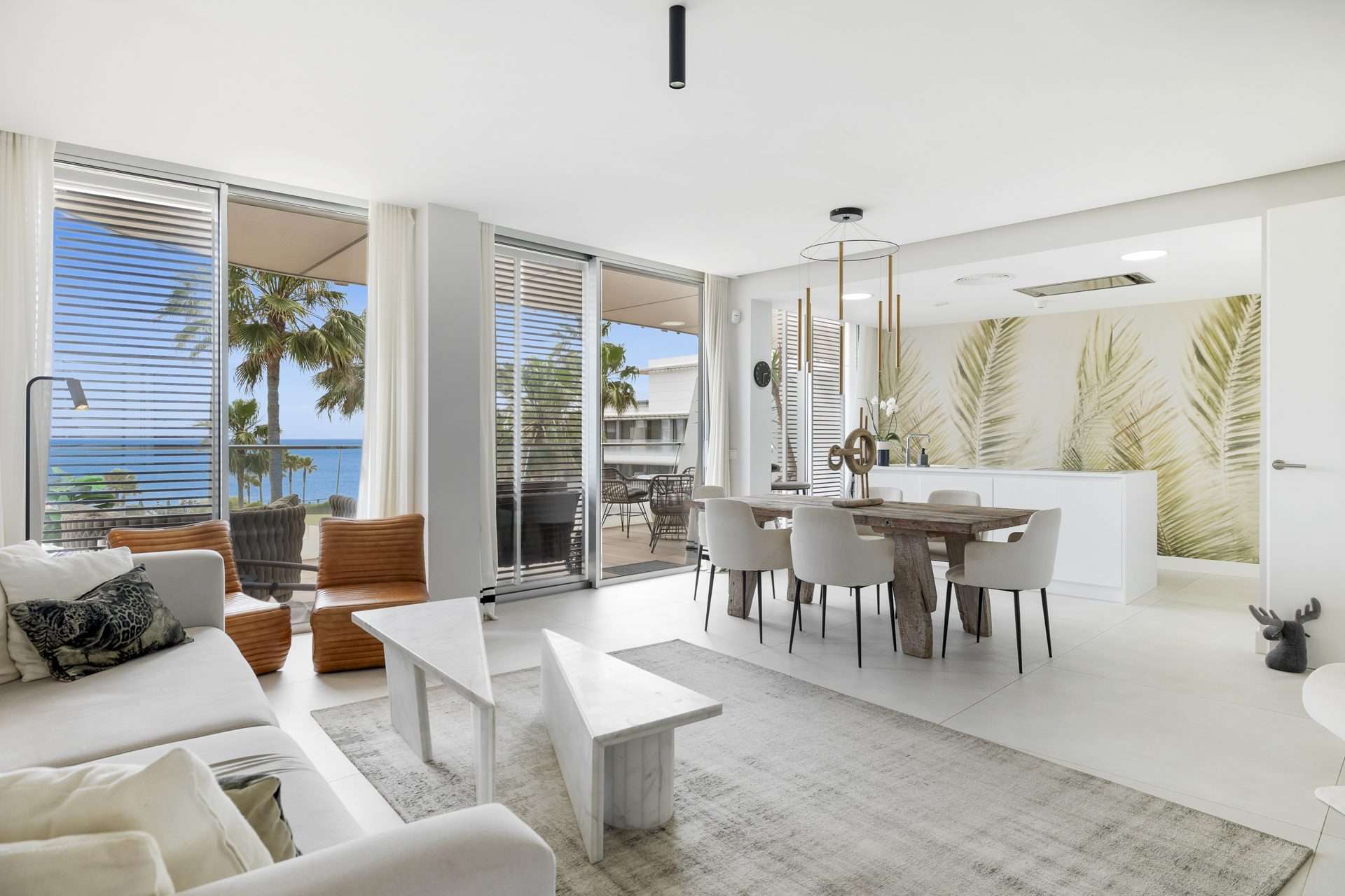 Luxury Beachfront Apartment in Estepona, The Edge - Photo 4