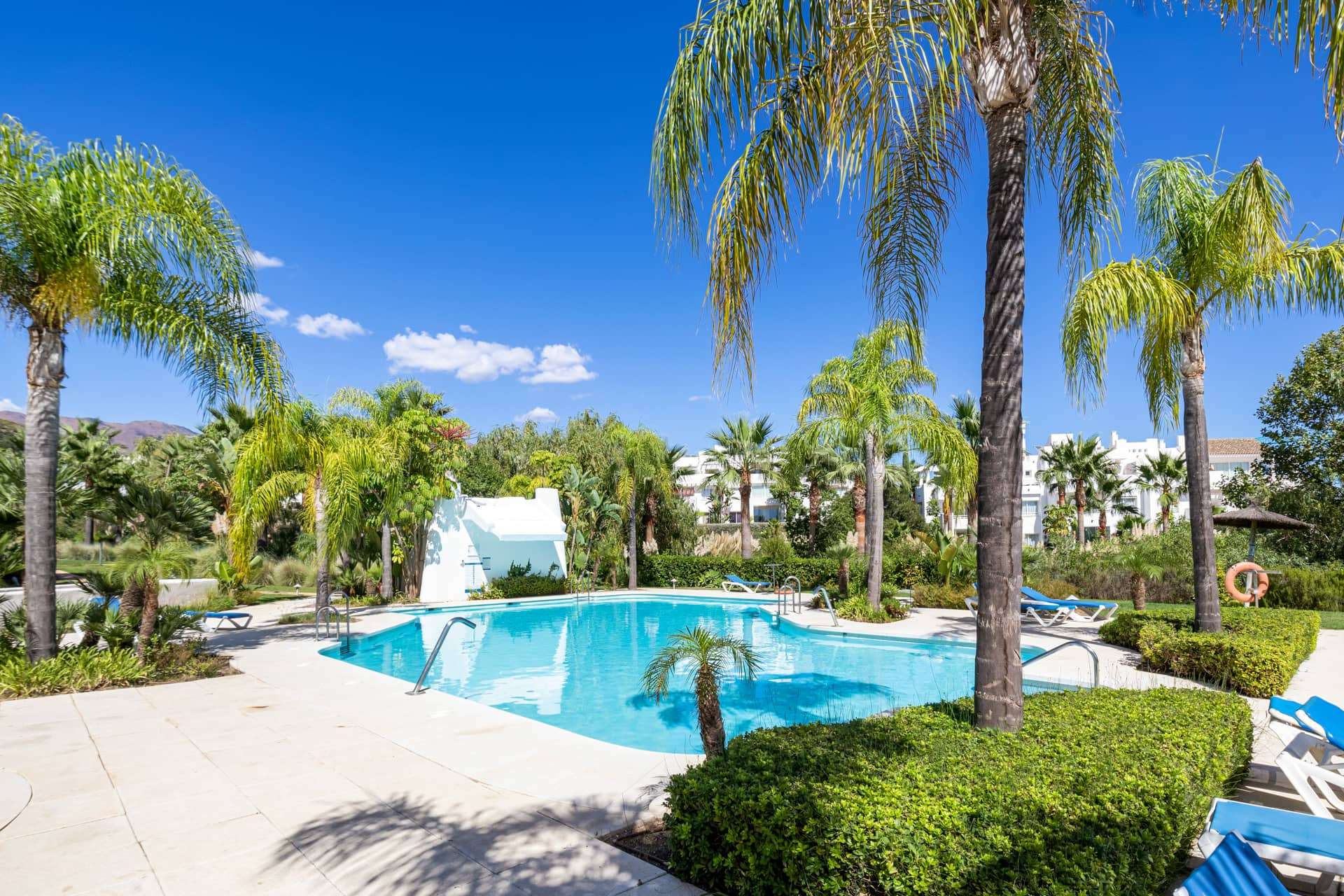 Modern 2-Bedroom Ground Floor Apartment in Alcazaba Lagoon, Casares – Your Private Oasis Near Estepona