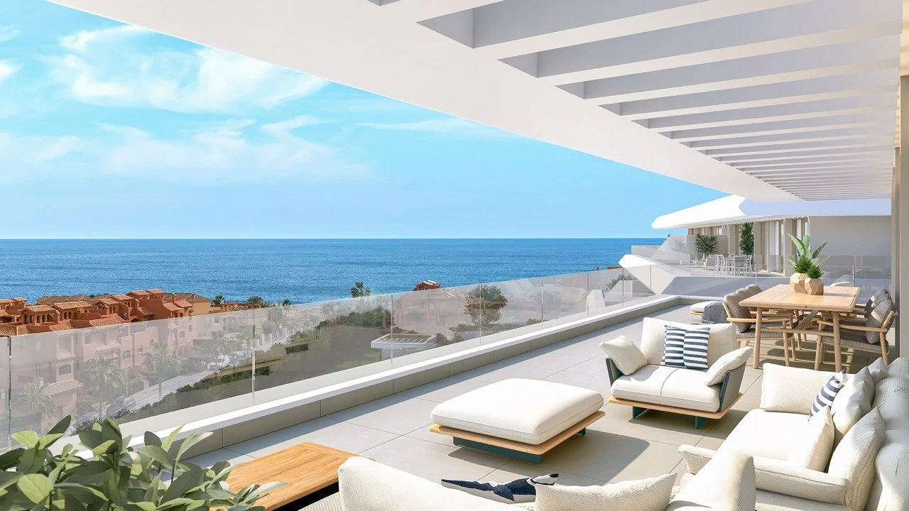 New Ground Floor Apartment in Estepona with Private Garden - Photo 2