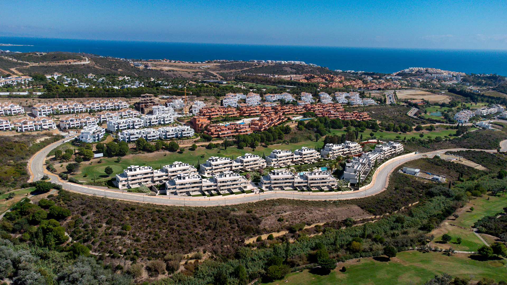 Premium Golf & Sea View Residence in Casares - Photo 3