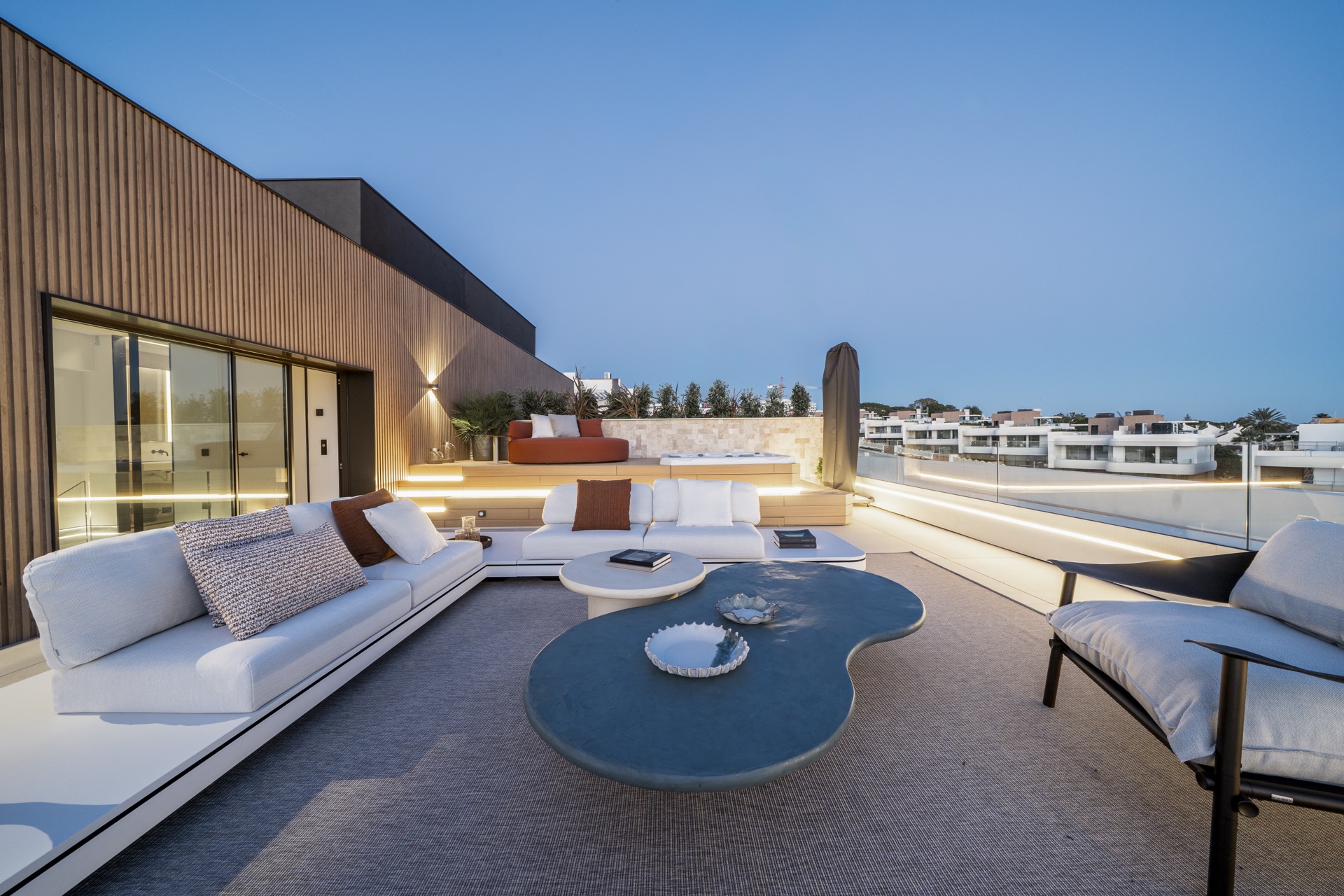 Coastal Sovereign Estate: Pinnacle Mediterranean Living - Photo 5