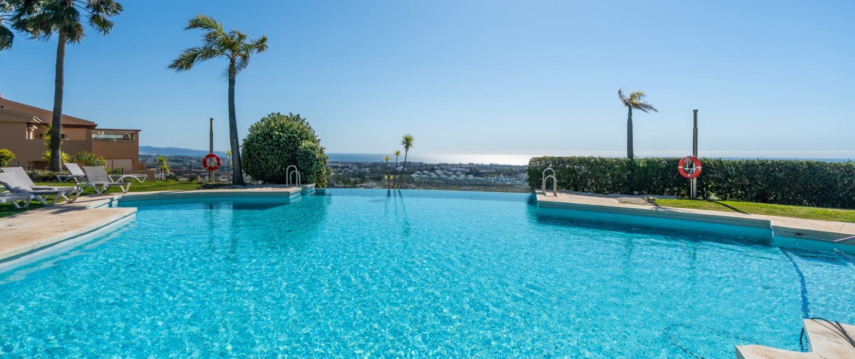A Sanctuary of Sophistication: Exclusive Residences with Panoramic Vistas in Marbella's Hills