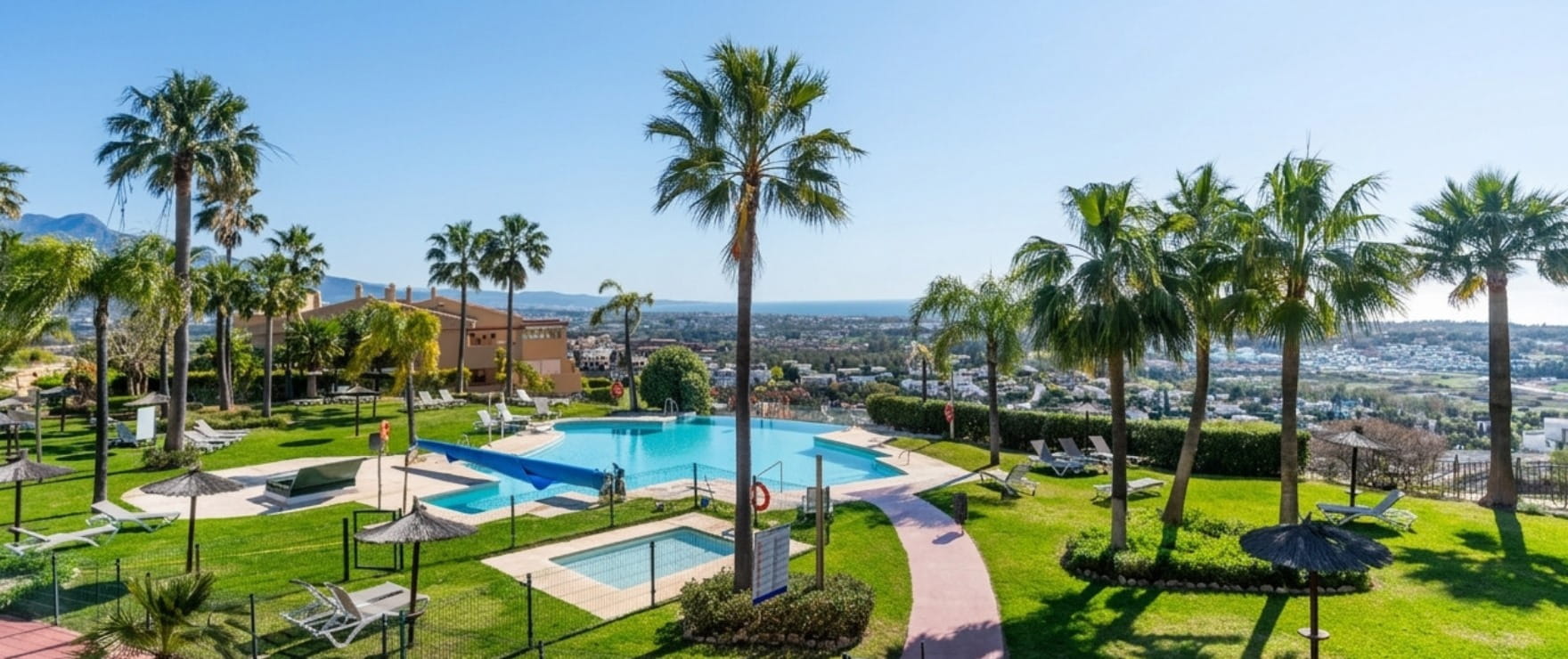A Sanctuary of Sophistication: Exclusive Residences with Panoramic Vistas in Marbella's Hills - Photo 5