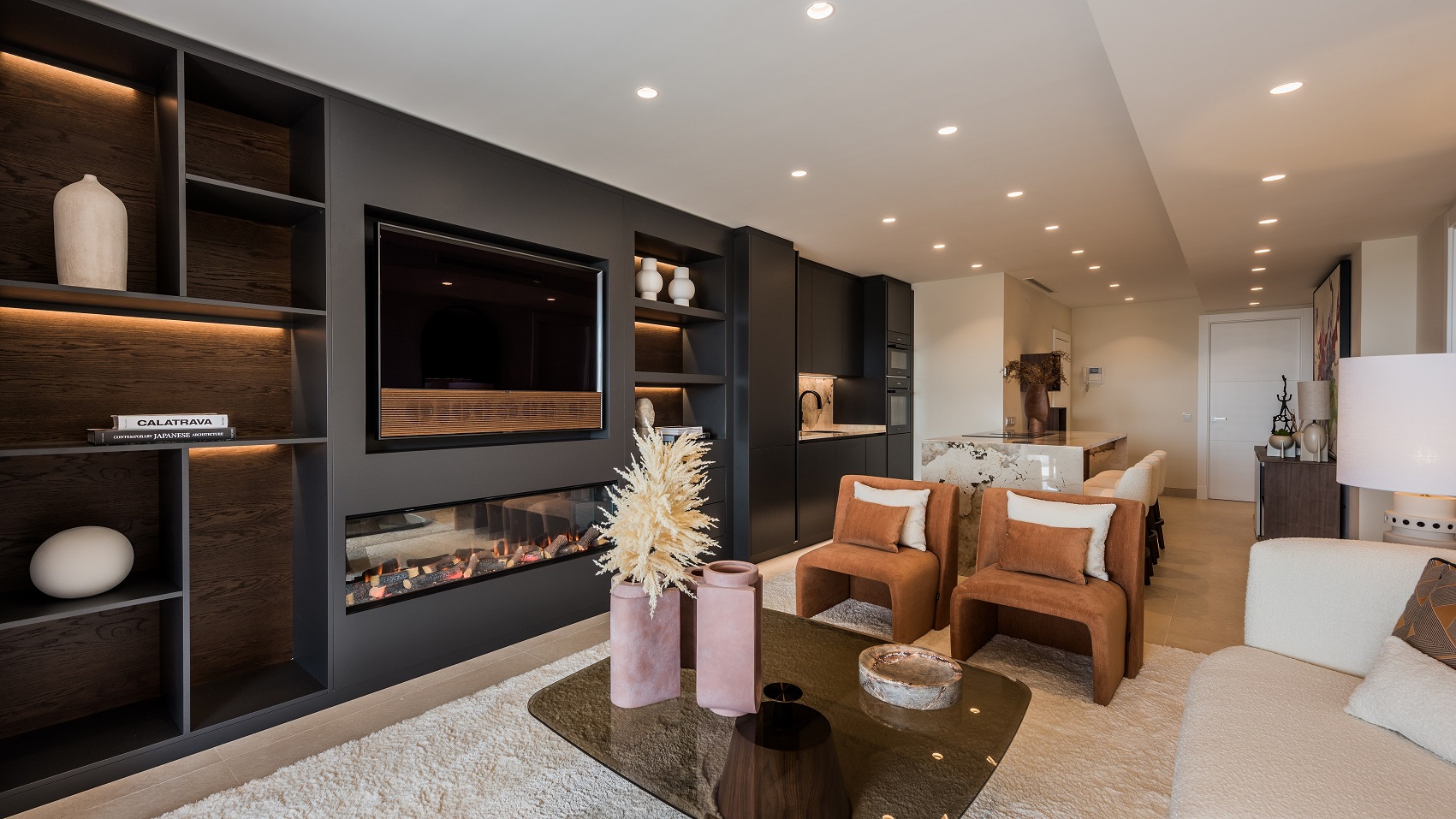 Elegance Redefined: Coastal Luxury Residences in Estepona - Photo 5